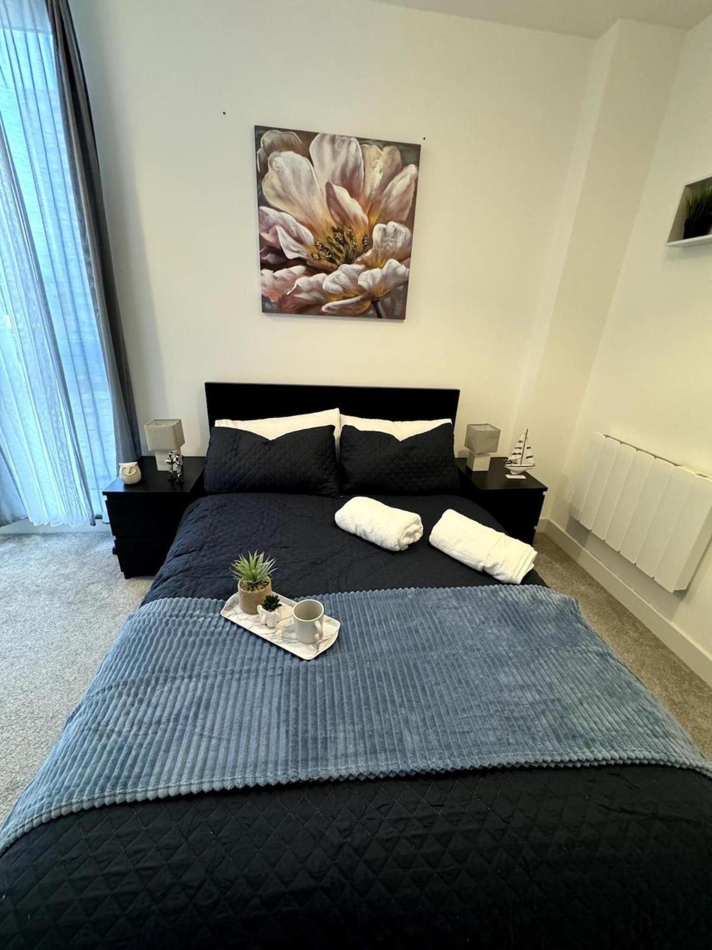Cozy Bracknell Apartment With Modern Amenities Bagian luar foto