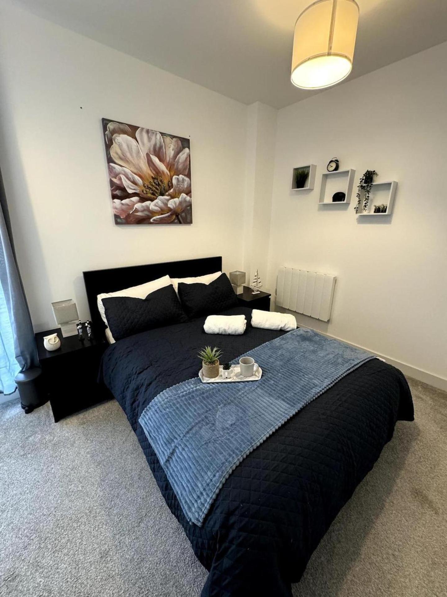 Cozy Bracknell Apartment With Modern Amenities Bagian luar foto
