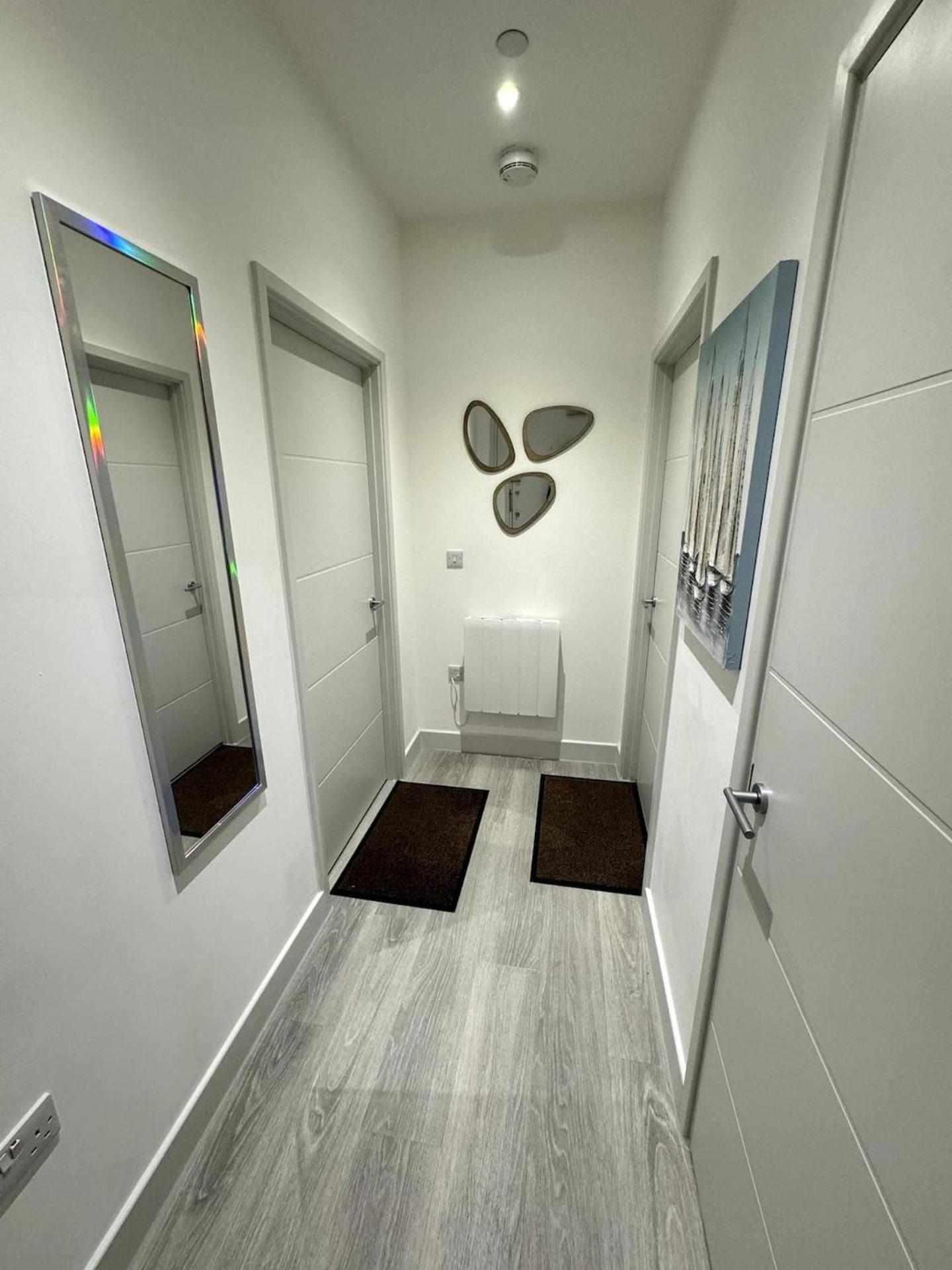 Cozy Bracknell Apartment With Modern Amenities Bagian luar foto